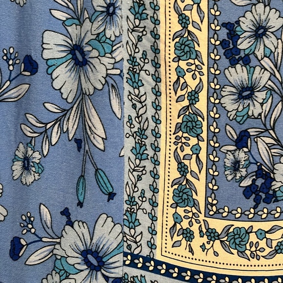 SHEIN curve blue floral maxi dress - Picture 3 of 3